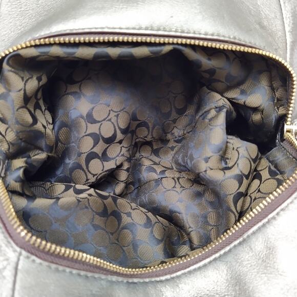 Coach Madison Phoebe Gray Leather 3 Compartments Shoulder Bag - Picture 13 of 16